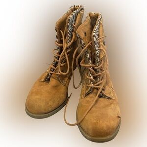 💥💥FLASH SALE💥💥 Women’s Brown Winter Boots 8